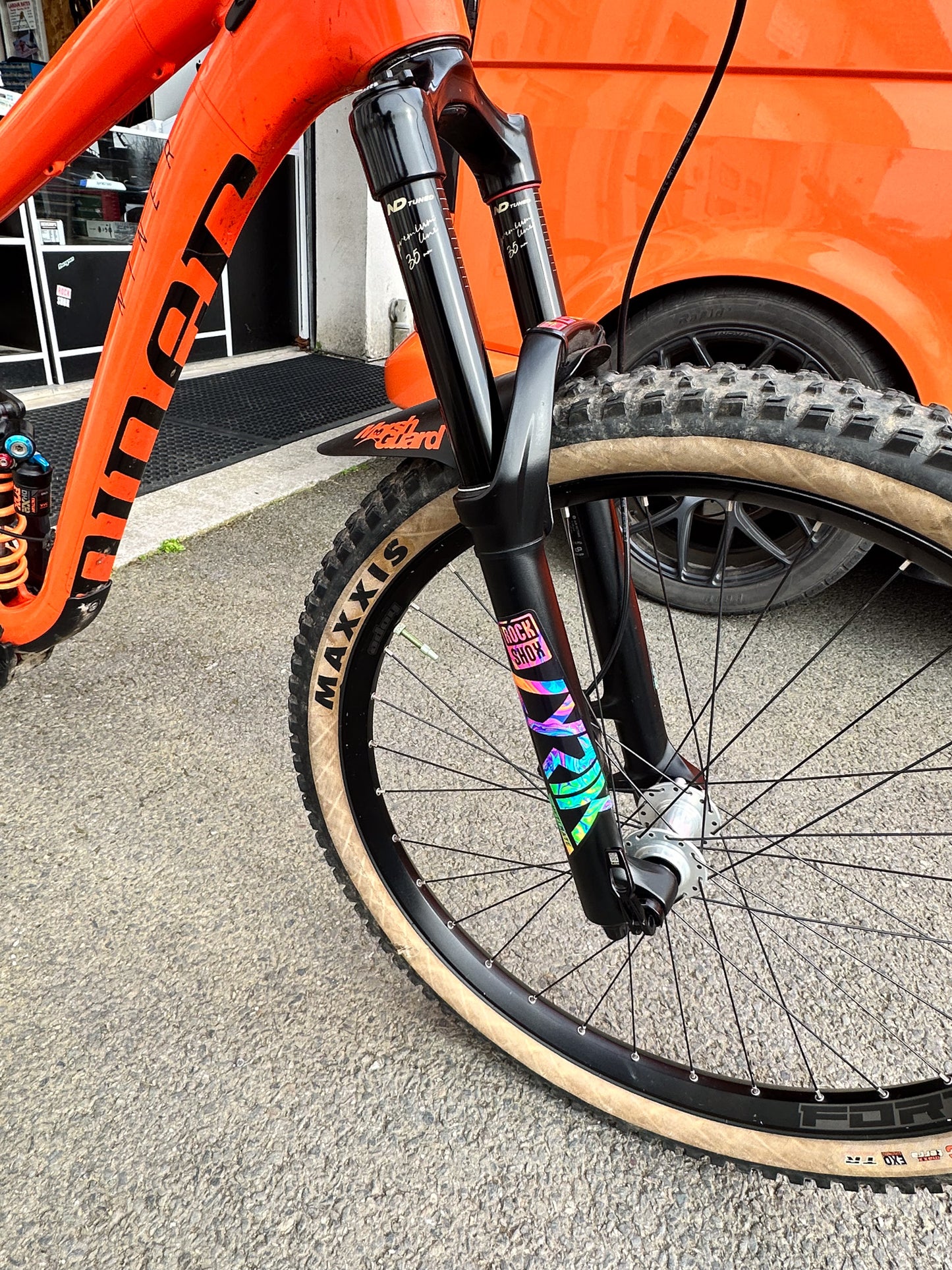 ROCK SHOX LYRIK (650b)27.5 boost