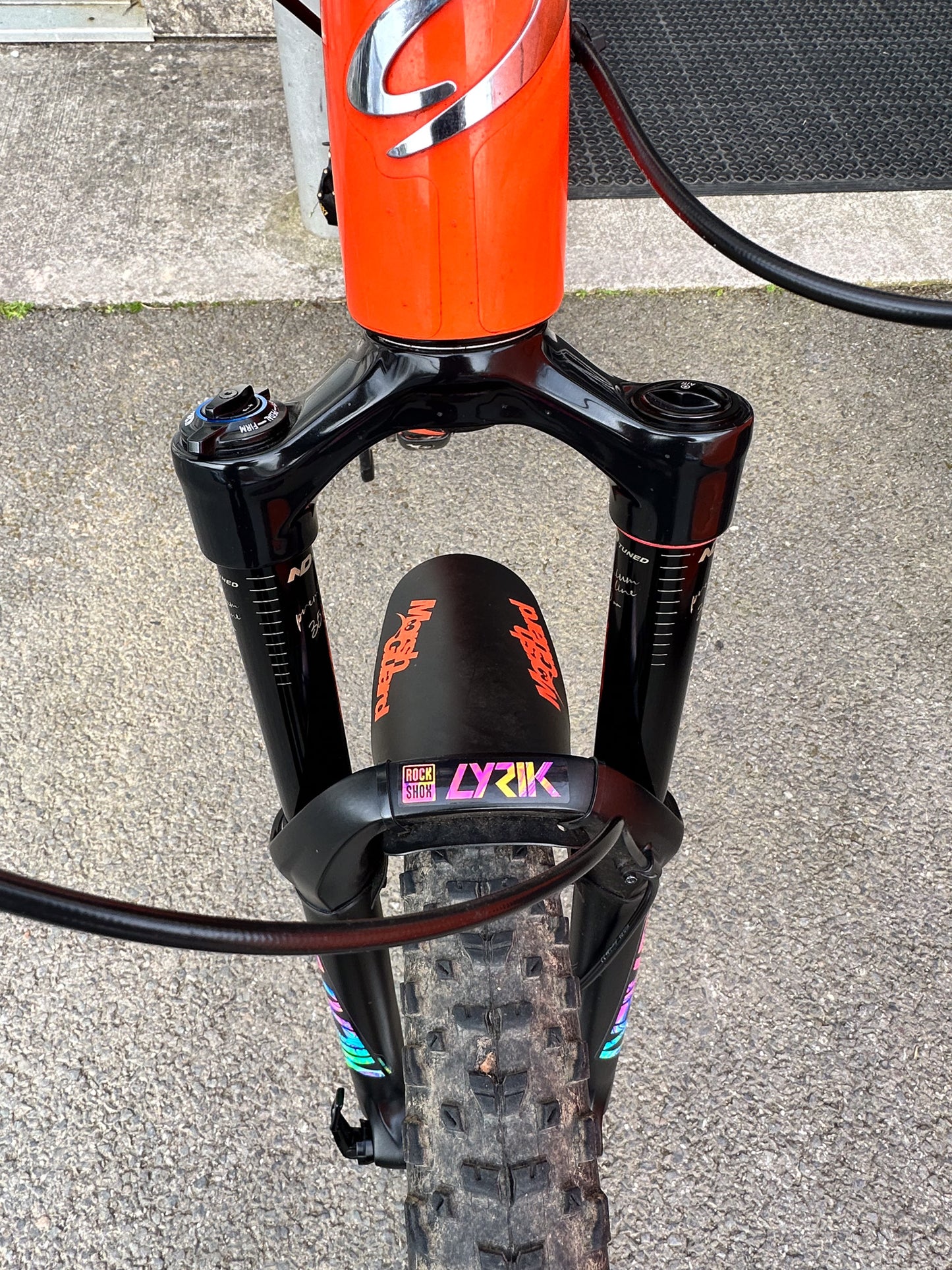 ROCK SHOX LYRIK (650b)27.5 boost