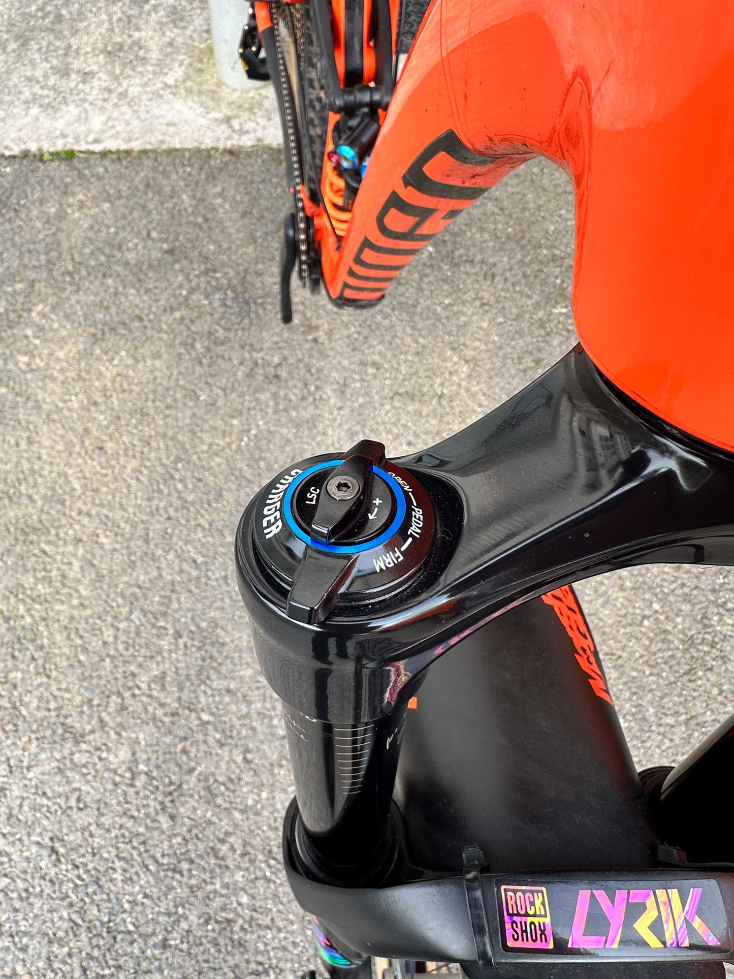 ROCK SHOX LYRIK (650b)27.5 boost
